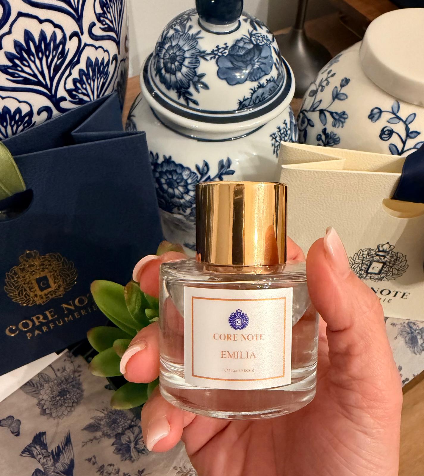 EMILIA, Extrait de Perfume